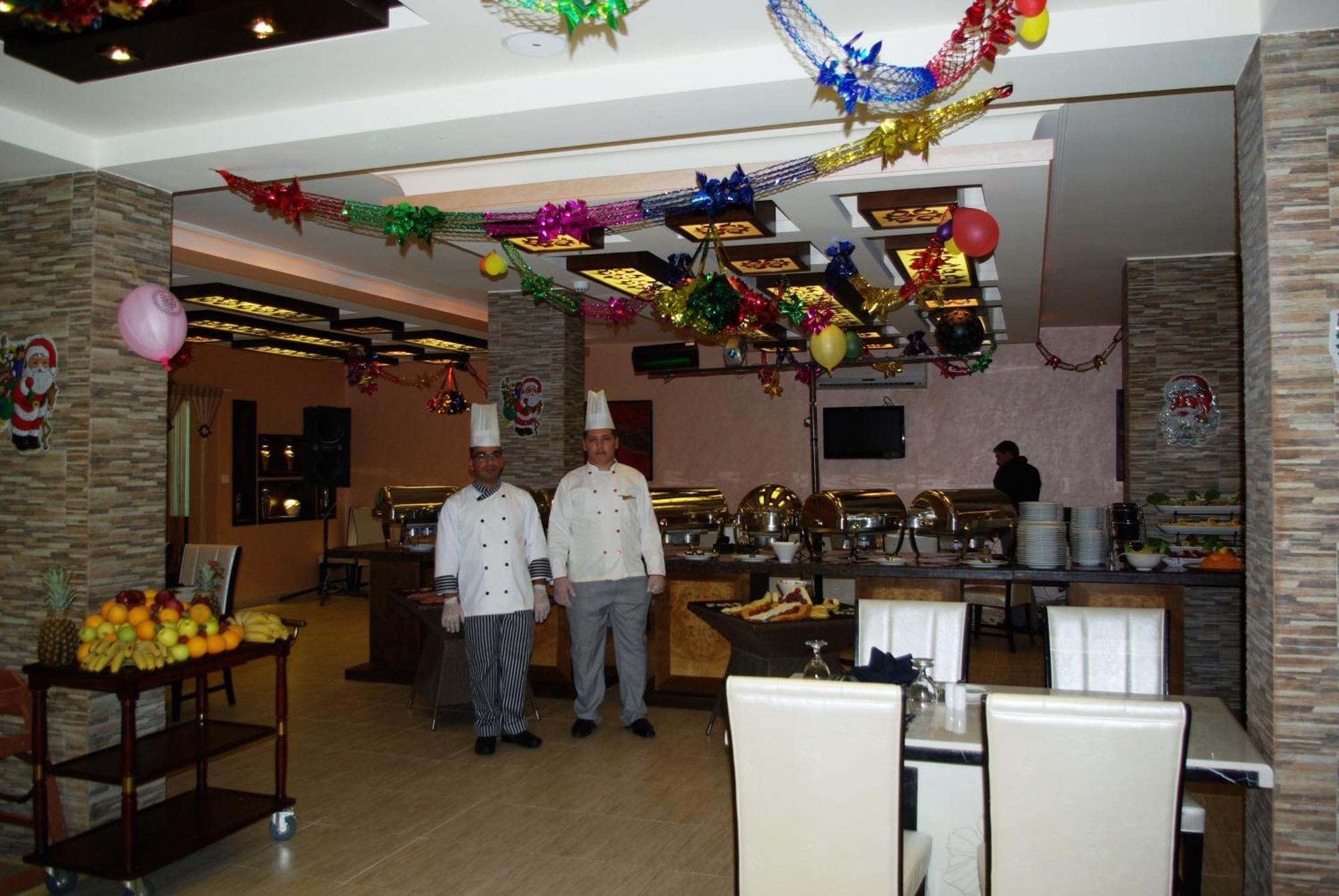 Seven Wonders Hotel Wadi Musa Exterior photo