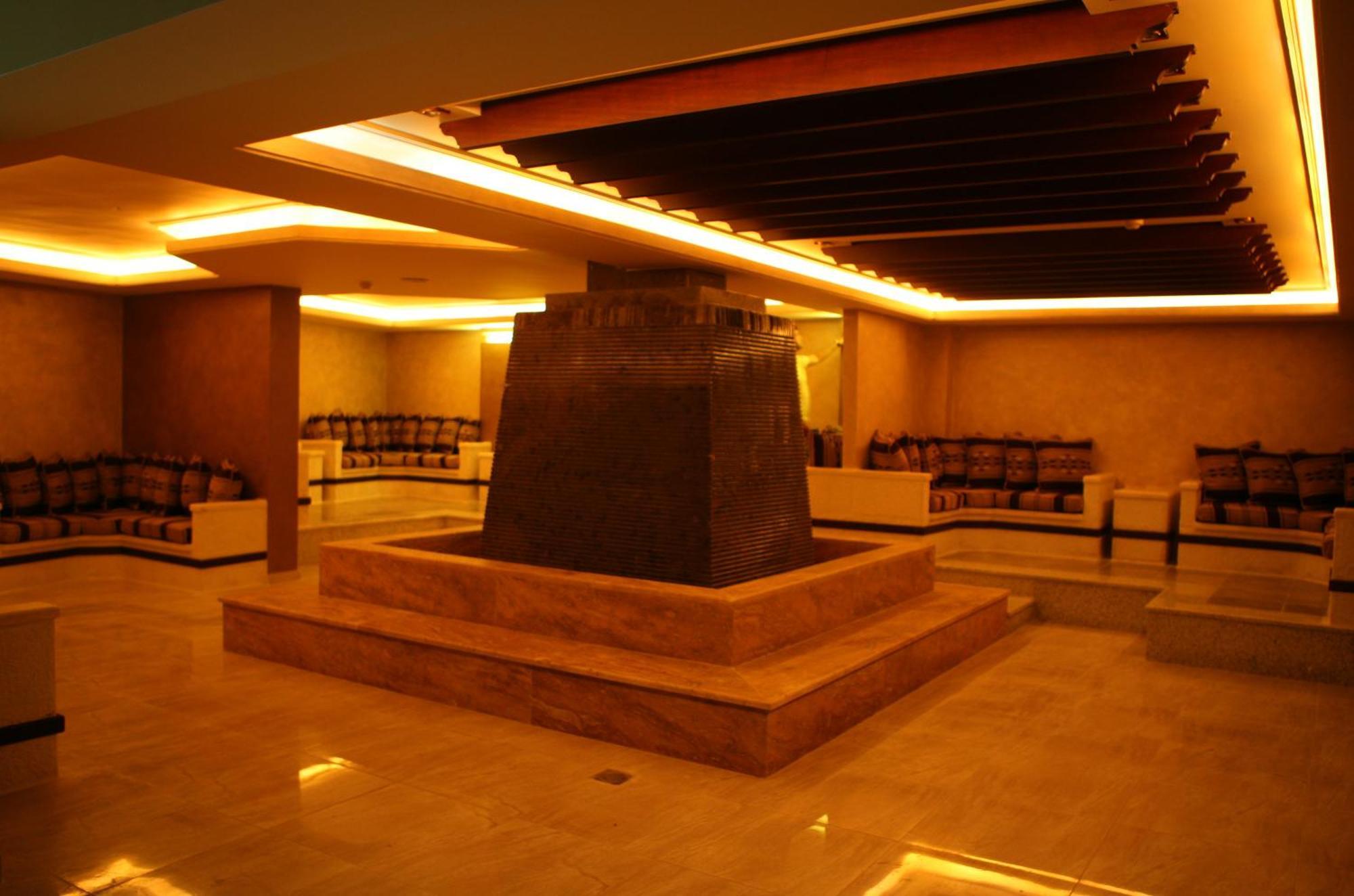 Seven Wonders Hotel Wadi Musa Exterior photo