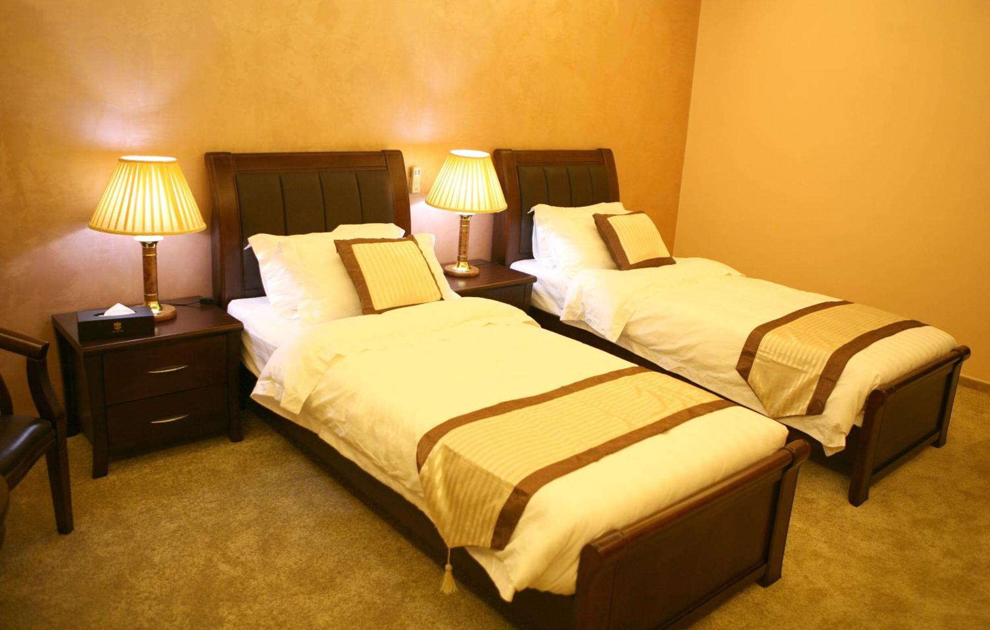 Seven Wonders Hotel Wadi Musa Exterior photo