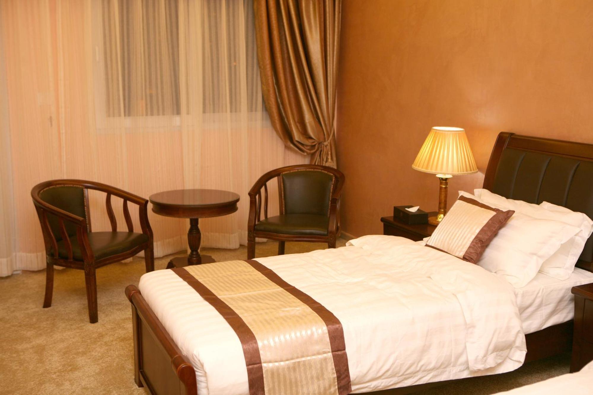 Seven Wonders Hotel Wadi Musa Exterior photo