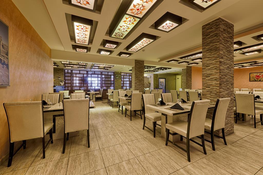 Seven Wonders Hotel Wadi Musa Exterior photo